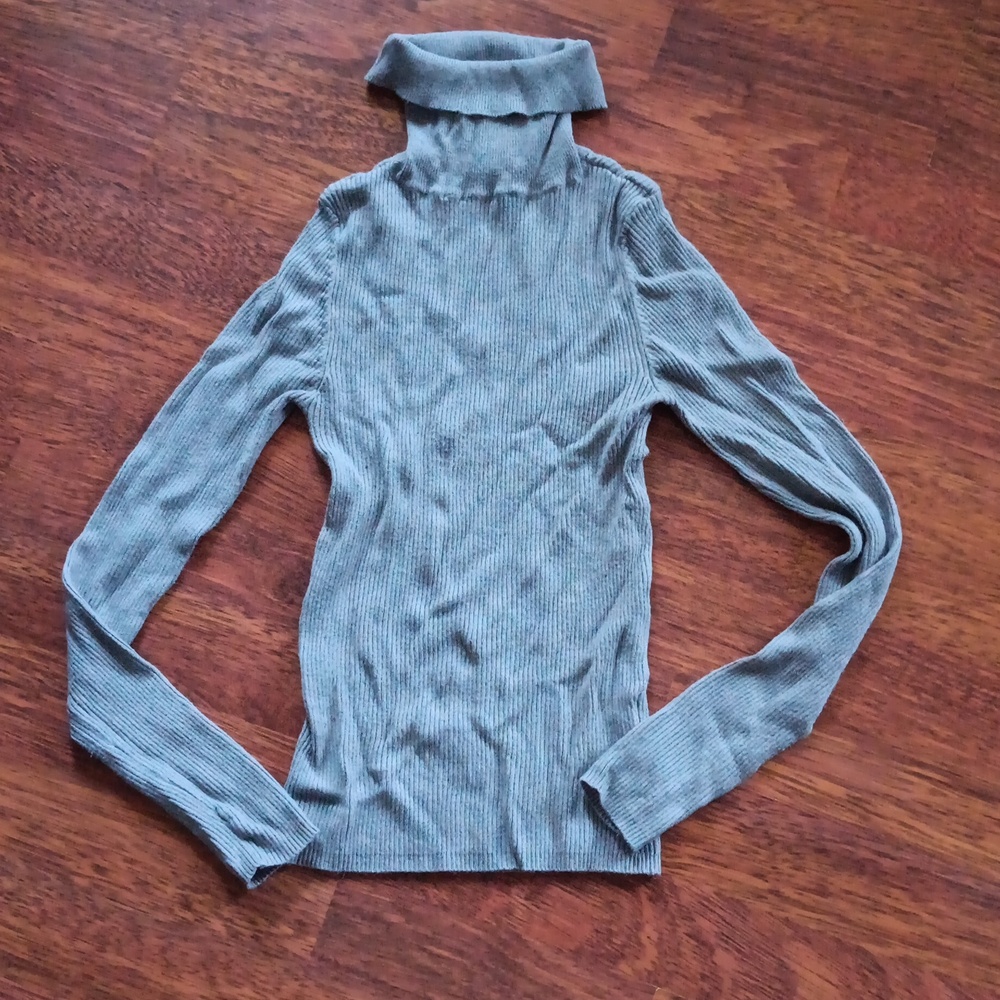 Ribbed turtleneck